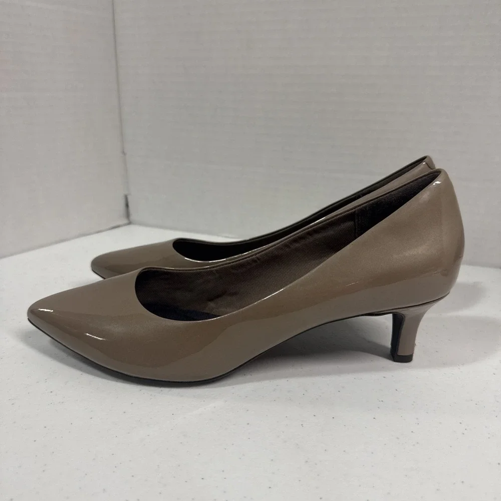 Rockport Total Motion Taupe Patent Leather Pointed Toe Pumps CM0296 Women Size10